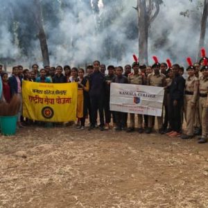 Cleaning of College Campus by NSS students Occasion of Sant Gadagebaba Death Anniversary on 19th Dec 2024